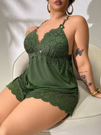 Women’s Plus Size Lace Cami & Shorts Pyjama Set