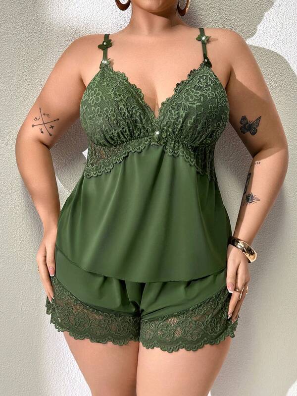 Women’s Plus Size Lace Cami & Shorts Pyjama Set
